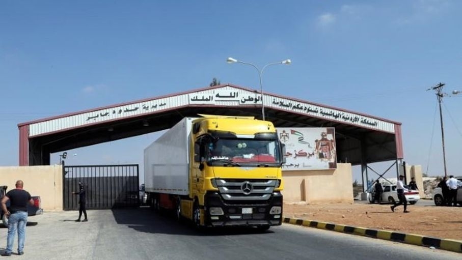 سورية تتخذ إجراءات جديدة لتنظيم عبور الشاحنات عبر الأردن