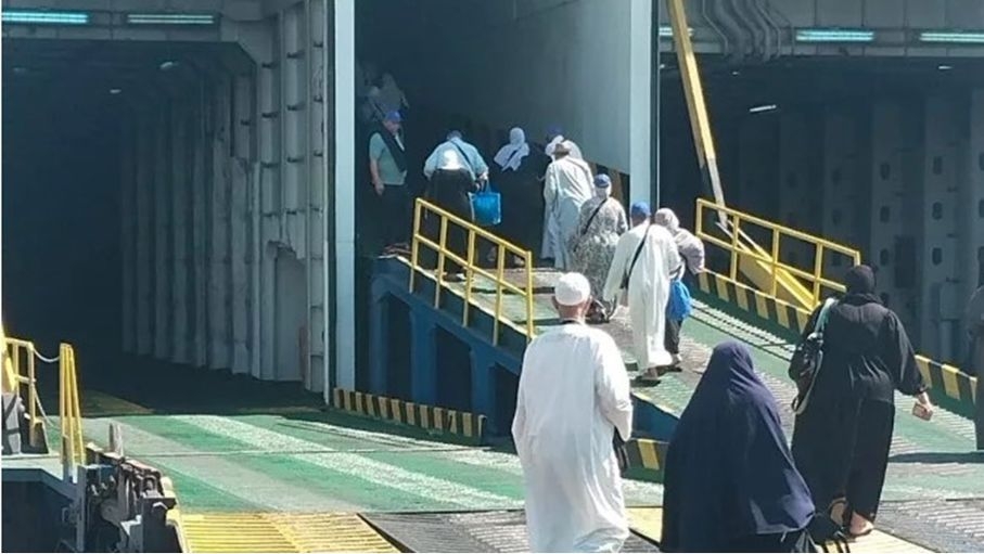 انتهاء نقل الحجاج المصريين وعودتهم بسلام إلى بلادهم عبر أسطول...