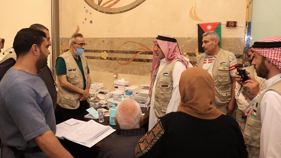 وزير الأوقاف يتفقد الحجاج في مكة المكرمة