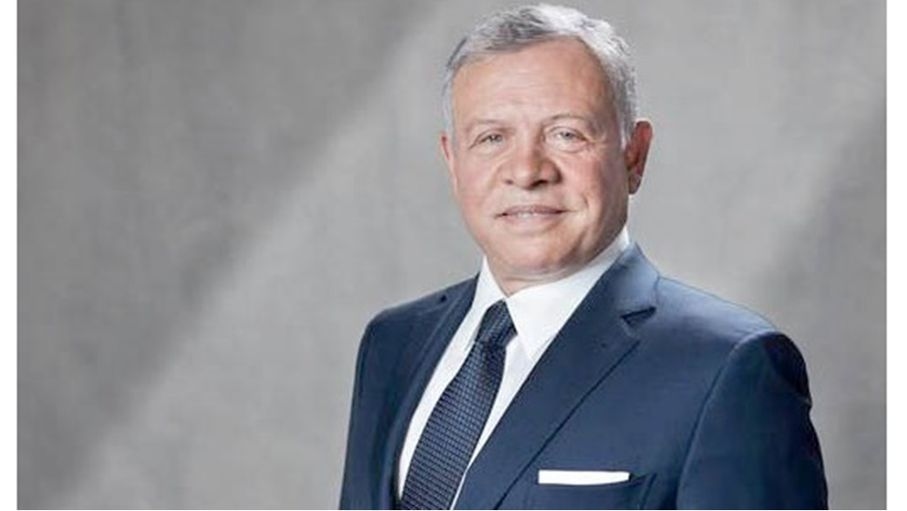 الملك يستقبل الرئيس اللبناني في مطار ماركا