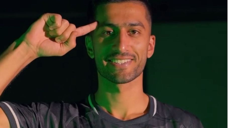 الأهلي يعلن تعاقده مع الكويتي حسن حمدان