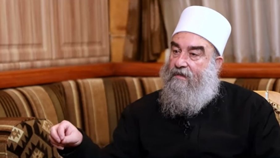 حكمت الهجري يرفض الاتفاق مع الحكومة السورية بشأن السويداء