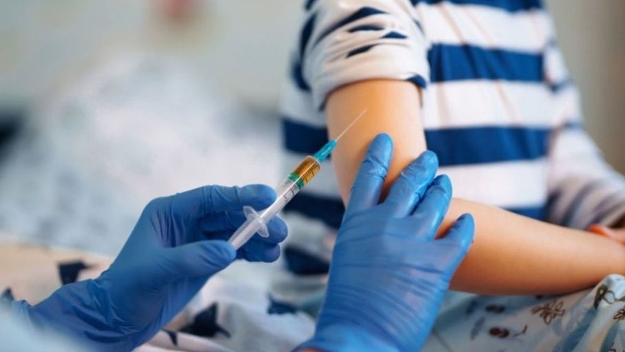 دراسة تحسم الجدل حول علاقة اللقاحات بالتوحد