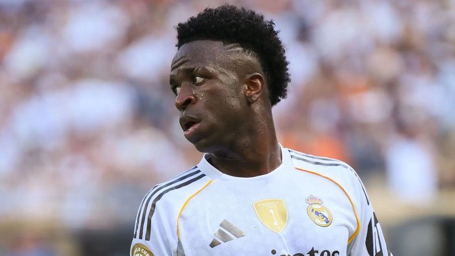 فينيسيوس على أبواب الرحيل من ريال مدريد وسط اهتمام سعودي