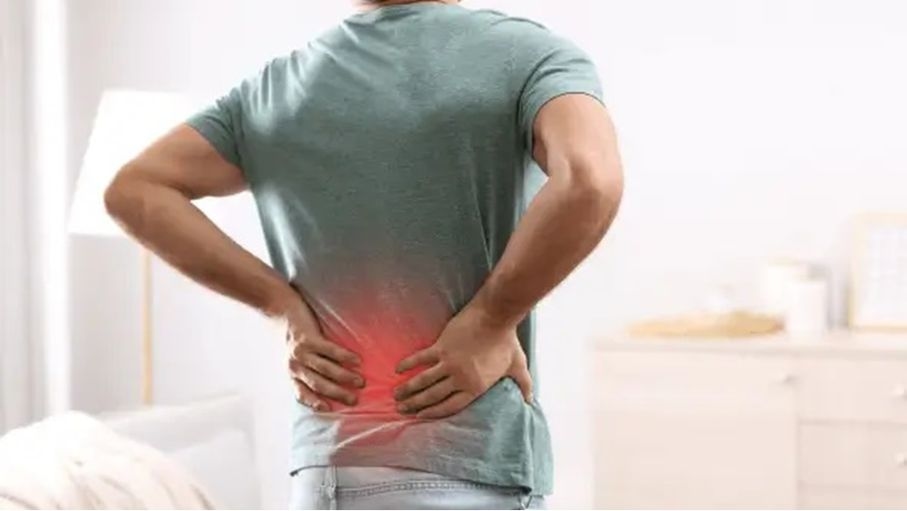 4 عادات يومية قد تكون السبب وراء آلام ظهرك