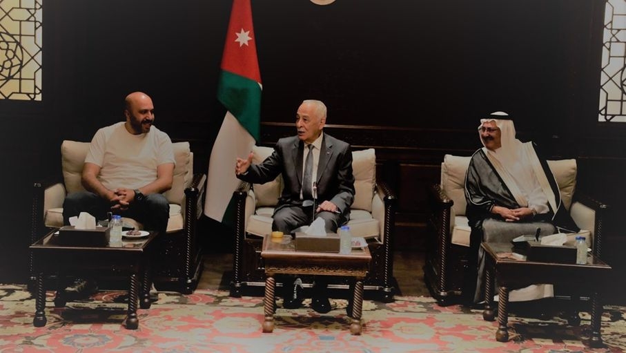 رئيس الديوان الملكي يلتقي وفد نادي نشامى المستقبل للسيدات الرياضي