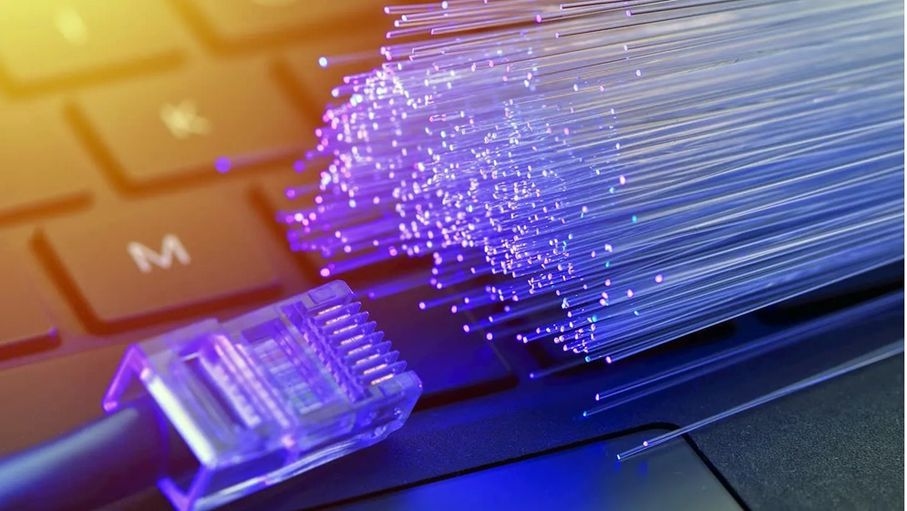 "الفايبر" يستحوذ على 75 % من اشتراكات الإنترنت الثابت