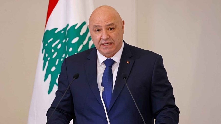 الرئيس اللبناني: على الأطراف اللبنانية تسليم السلاح "اليوم قبل غد"