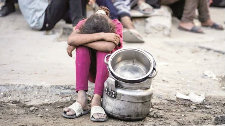 بين أنين الجوع وتهديد البقاء.. الصغار في غزة يختبرون آلاما لن تمحى