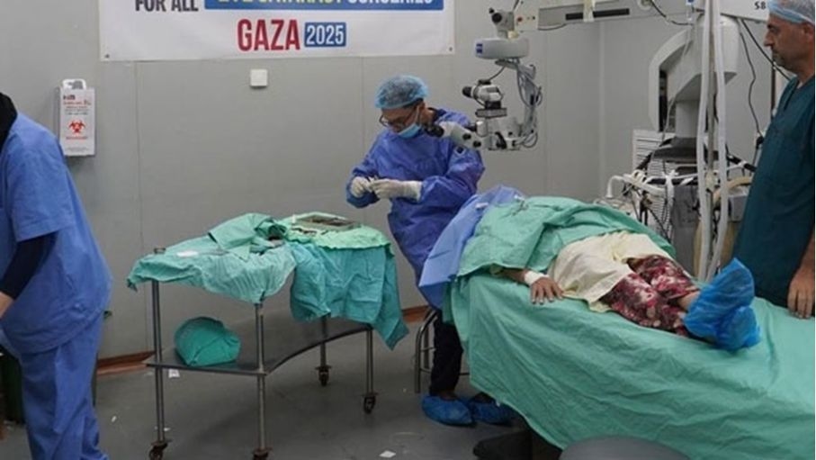 مجوعون منهكون.. أطباء بغزة يعيشون على محاليل لإنقاذ المصابين
