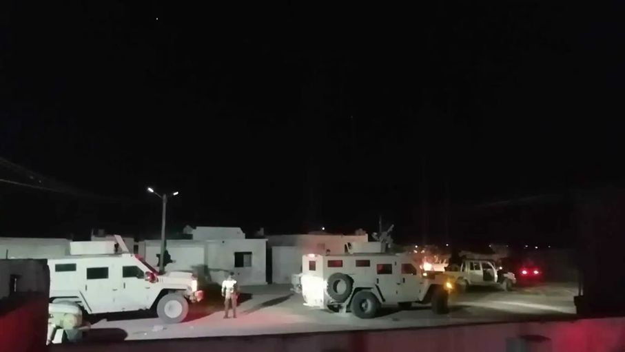 "لتمشيط المنطقة من فلول داعش".. قوات قسد تحاصر بلدتين في دير الزور