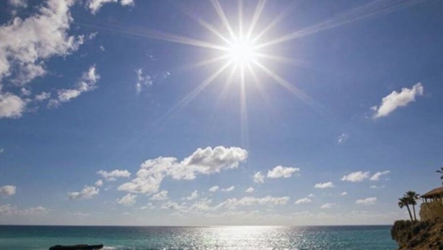 أجواء صيفية معتدلة في أغلب المناطق حتى الاثنين