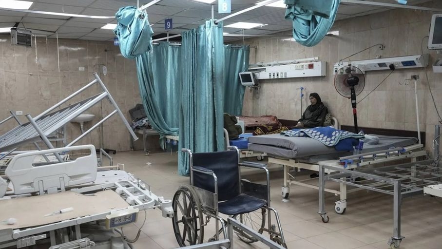 مدير مستشفى الشفاء: المنظومة الصحية بغزة شبه منهارة