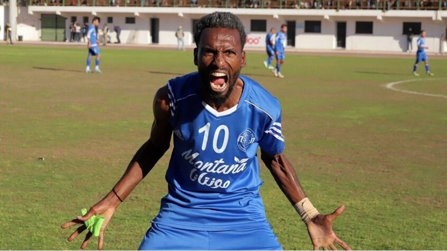 أثناء انتظاره المساعدات.. استشهاد نجم المنتخب الفلسطيني سليمان عبيد في غزة