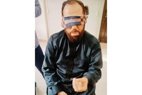 شاهد لحظة القبض على مفتي بشار الأسد أثناء محاولة هروبه خارج سوريا
