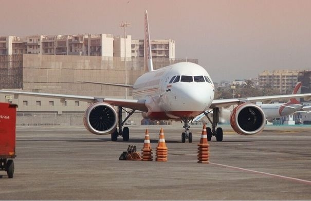 بعد 10 ساعات في الجو.. طائرة هندية تعود إلى شيكاغو لسبب...