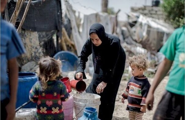 صحفي فلسطيني يحذر من تفاقم الأزمة الإنسانية في غزة مع...