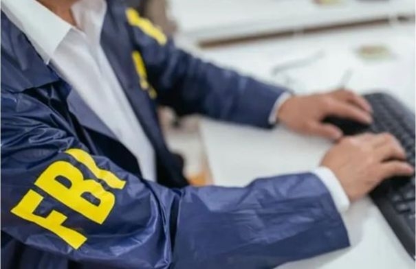 تحذير عاجل من "FBI" لمستخدمي آيفون وأندرويد!