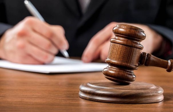 مبيد حشرات يجبر شركة ألمانية على دفع 2.1 مليار دولار -...