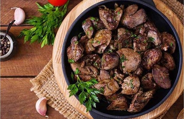 فئات ممنوعة من تناول كبدة الدجاج والقوانص