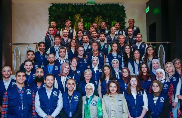 الجمعية الطبية السورية الأمريكية (SAMS) تقود بعثات طبية...