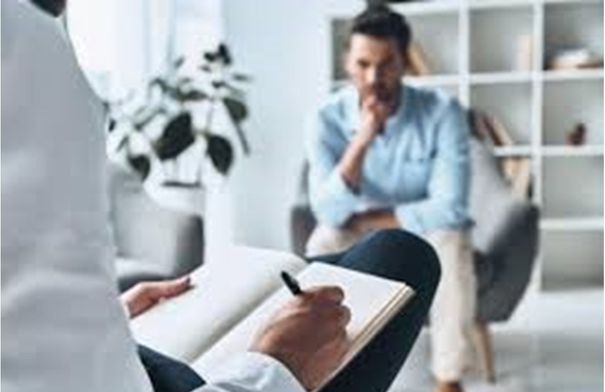 ظاهرة جديدة في العلاج النفسي.. حديث أكثر وأدوية أقل
