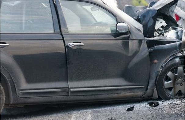 عاجل 8 إصابات بحادث تصادم بين "تريلا" وحافلة نقل صغيرة...