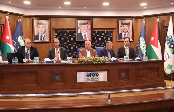 "تجارة عمّان" تتابع قضية احدى البواخر المحترقة لصون حقوق...
