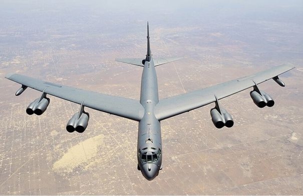 الولايات المتحدة تنشر قاذفات "بي-52" في قاعدة جوية...
