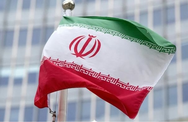 دوي انفجارات قوية في أنحاء مختلفة من طهران