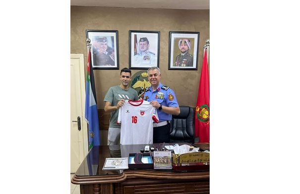 العقيد شادي الهباهبة يهنئ المنتخب الوطني بمناسبة تأهله...