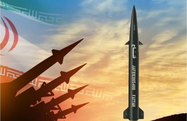 "فتاح" يدخل المعركة .. صاروخ إيراني فائق السرعة يضرب...