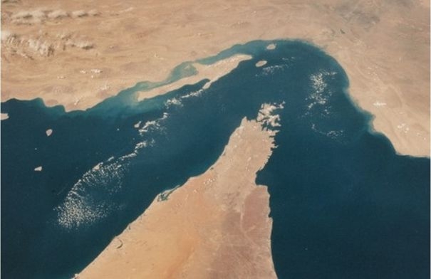 إغلاق مضيق هرمز: خسارة لإيران وكارثة للاقتصاد العالمي