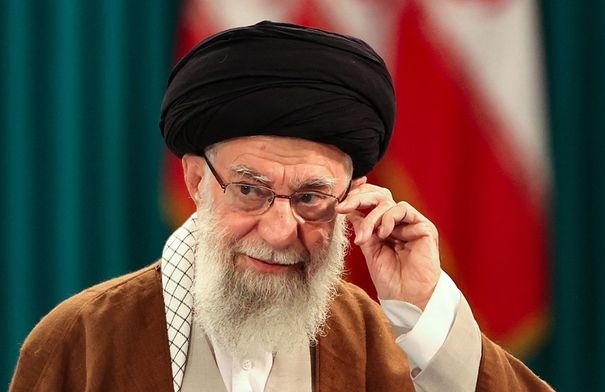 "نيويورك تايمز": أين خامنئي؟