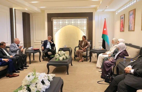 "الخارجية النيابية" تلتقي السفير الاسباني