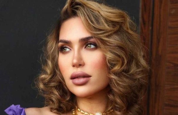 الدكتورة خلود تثير موجة جدل بسبب هدية خيالية