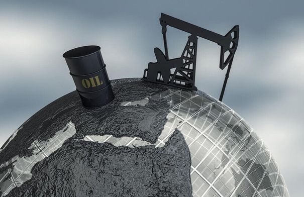 السعودية تخفض سعر نفطها الرئيسي لآسيا