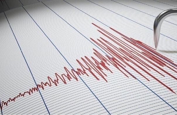 زلزال بقوة 4.3 درجة يضرب ضواحي مدينة دزفول جنوب غرب ايران