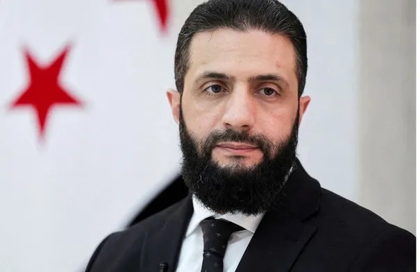 الشرع يفاجئ عريسا في أحد الحمامات الدمشقية (فيديو وصور)
