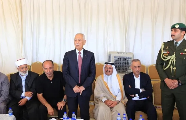 مندوبًا عن الملك وولي العهد .. العيسوي يعزّي قبيلة بني...