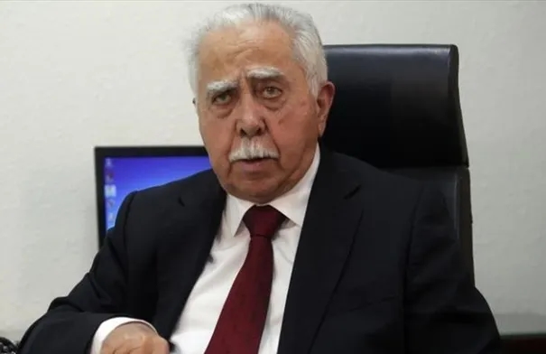 الوزير الأسبق الدكتور عبدالرزاق طبيشات في ذمة الله