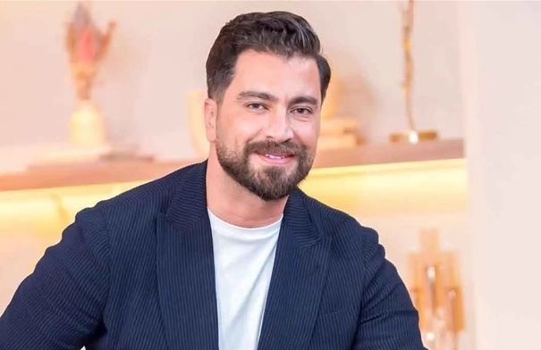 بعد إطلاق الهوية البصرية الجديدة لبلاده... هكذا علّق...