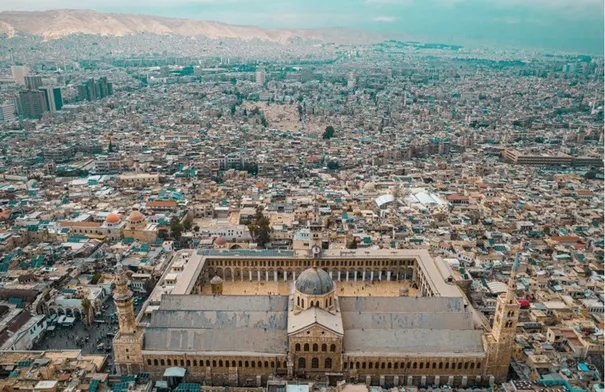 السوريون يعيدون هيكلة دخول الأجانب .. والأردنيون معفيون...