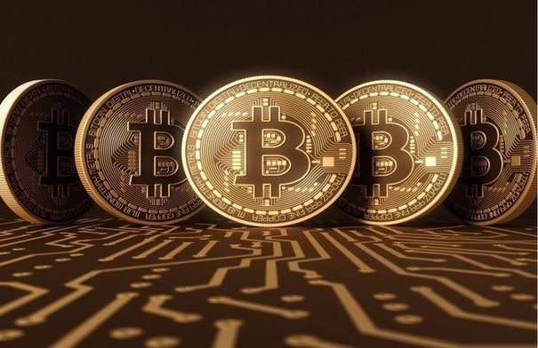 البتكوين عند قمة جديدة مع تزايد توقعات خفض الفائدة...