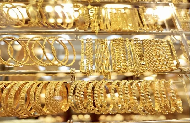 كم بلغ سعر غرام الذهب عيار 21 في الأردن الجمعة
