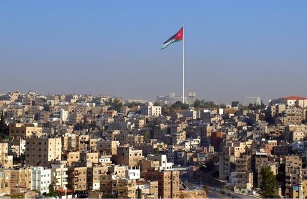 "الصناعة والتجارة" تؤكد ضرورة الالتزام بوضع سعر على...