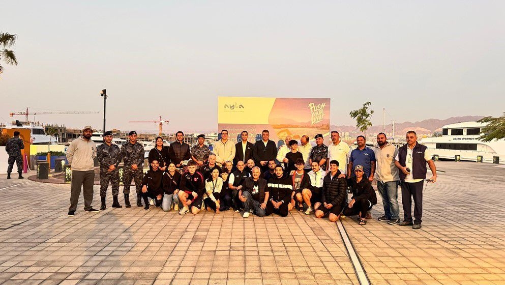 Ayla's Chef Completes Historic Swim Along Aqaba Coastline - Jordan News