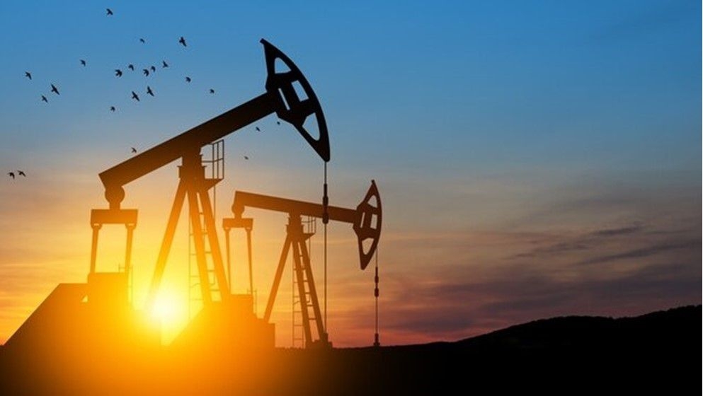 Oil prices set for 3rd straight weekly fall on tariff concerns - Jordan News