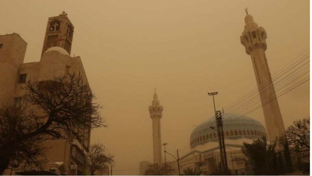 Traffic Department Urges Caution on Roads Amid Dusty Khamsini Weather - Jordan News