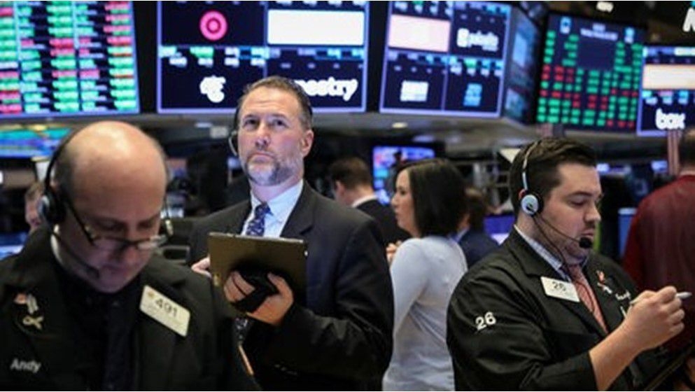 Stocks and Dollar Climb After Trump Tariffs Face Legal Setback - Jordan News